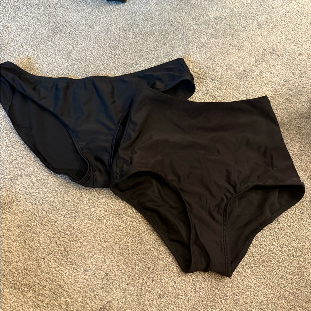2 pack of black bikini bottoms